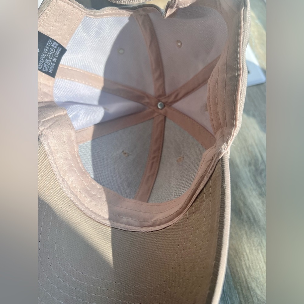 Cream hat - Picture 3 of 3